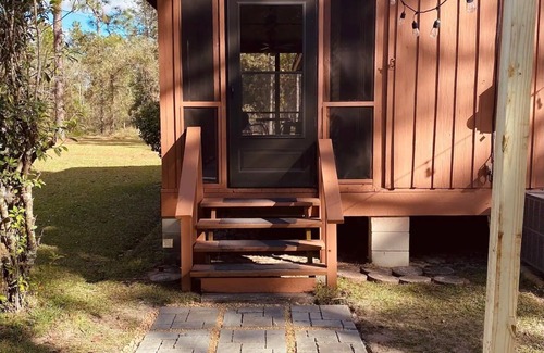 Dunnellon Cabin | Beautiful Chestnut Log Cabin