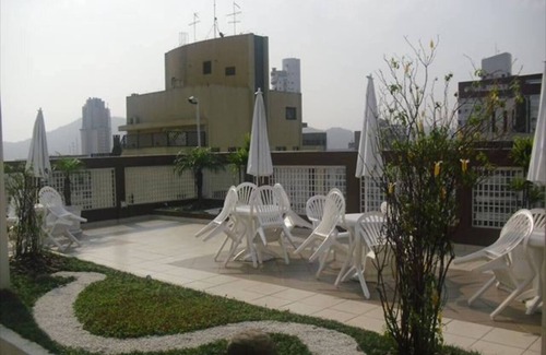 Gonzaga Apartment | Beautiful city of Santos 505