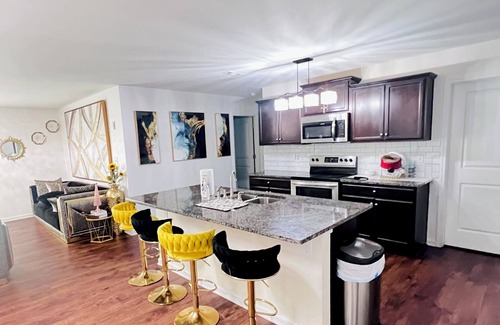 Concord House | Beautiful ,Clean, Stylish home in peaceful and well maintained environment .