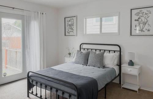 Bodega Bay House | Beautiful Coast Home 3 Minutes From Beach!
