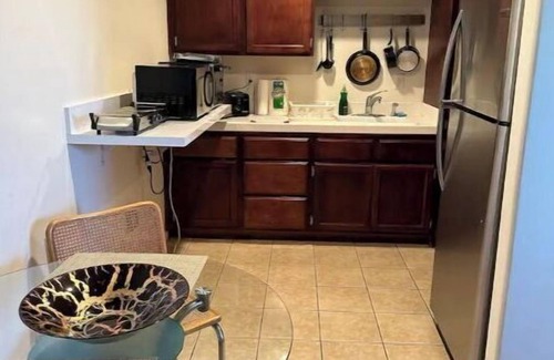 Playa Del Rey Condo | Beautiful & Comfy Beach Getaway - Queen Bed - Pkg!