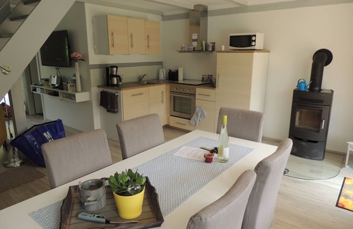 Ruckeberg House | Beautiful, completely renovated only roof house! 150m to the loop.