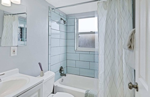 Virginia Park Apartment | Beautiful Complex 1BR with Garden