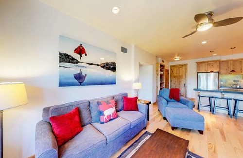 Elkhorn Village Condo | Beautiful condo close to skiing & Pet-Friendly!