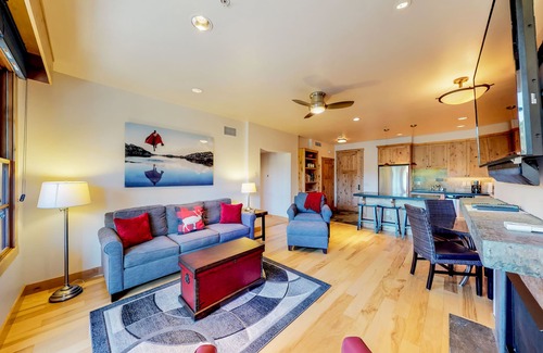 Elkhorn Village Condo | Beautiful condo close to skiing & Pet-Friendly!