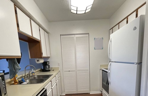 Alachua Condo | Beautiful condo in gated golf community with balcony water view!