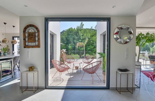Pegomas Villa | Beautiful contemporary, 200m², pool, riverside