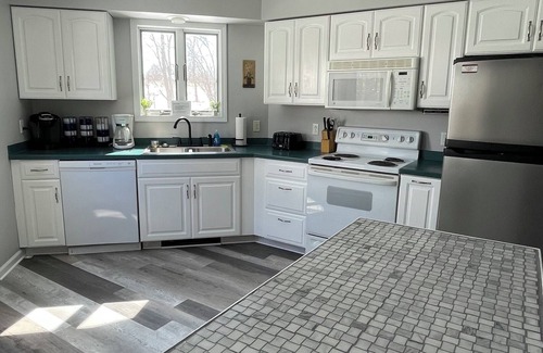 Romulus House | Beautiful Contemporary Home on Seneca Lake - NO OWNERS FEES