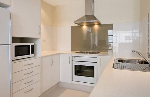 Coolangatta Resort | Beautiful Coolangatta Beach Front Apartment avai.il. 27th Dec. to 10th Jan