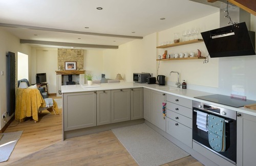 Chalford House | Beautiful Cottage in Idyllic Cotswolds Village