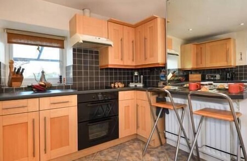 Llanbedrog House | Beautiful cottage a stones throw from the beach.