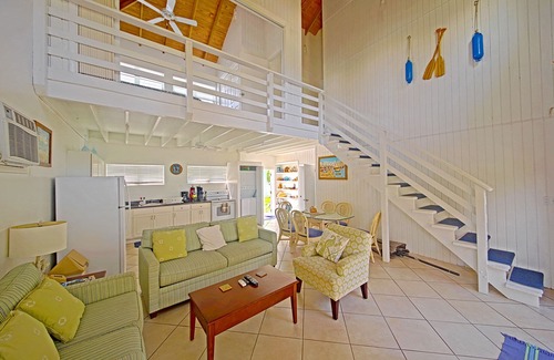 Spanish Wells House | Beautiful Cottage Only 60 Feet from Stunning White Sand Beach