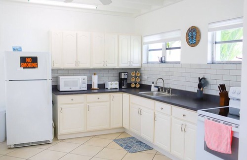 Spanish Wells House | Beautiful Cottage Only 60 Feet from Stunning White Sand Beach