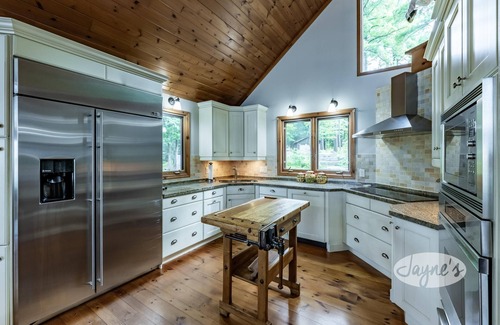 Muskoka Lakes Cottage | Beautiful Cottage & Bunkie w/Unbeatable Boathouse Deck! South Rosseau! Sunsets!
