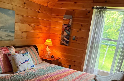 Sandy Creek Cottage | Beautiful cottage in Sandy Creek NY
