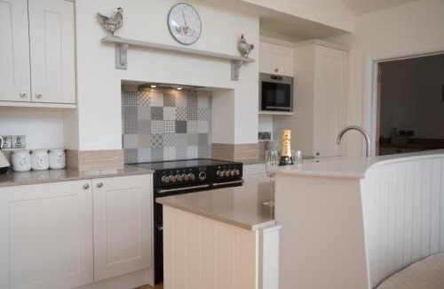 Montgomery House | Beautiful cottage in idyllic countryside setting