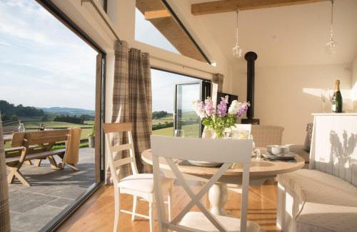 Montgomery House | Beautiful cottage in idyllic countryside setting