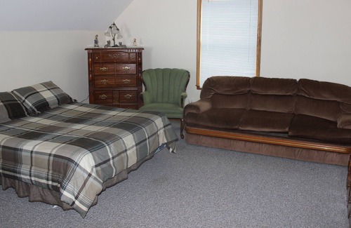 Butte Des Morts Cottage | Beautiful Cottage on Lake Winneconne!!