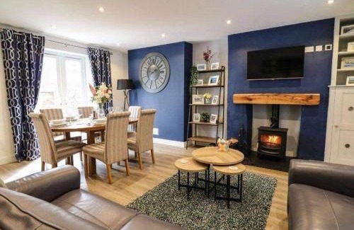 Dolgellau House | Beautiful cottage with log burner