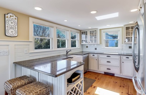 Dennis Cottage | Beautiful Cottage with Private Association Rights