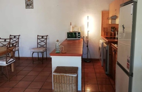 Es Garrovers Cabin | Beautiful Country House with Pool