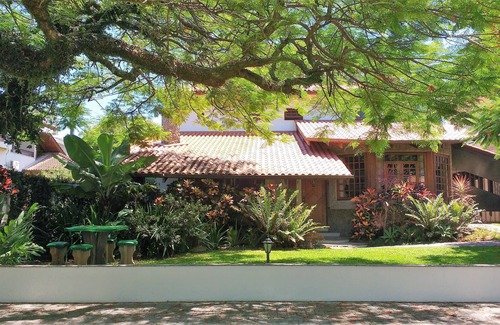 Jurere Internacional House | Beautiful, cozy, comfortable,functional house - near the beach and shopping area