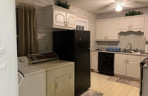 Candler-McAfee House | Beautiful - Cozy Home on the Lake! Backyard Camping/Fishing - Atlanta/Decatur