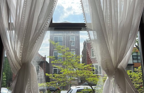 Wicker Park House | Beautiful, cozy, stylish Bucktown, Wicker Park House, perfect Chicago location.