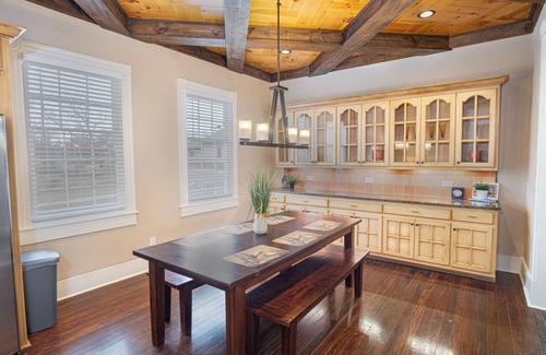Near East Side Apartment | Beautiful Craftmans 4br/2.5ba Home Near Downtown