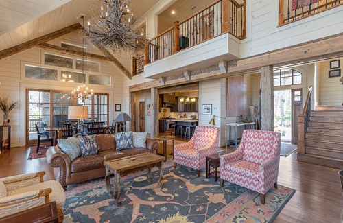 Glenville House | Beautiful custom home in Chinquapin