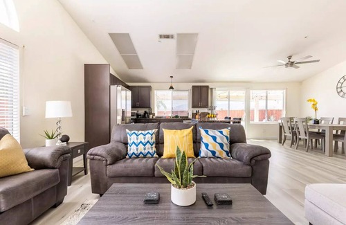 Rancho Del Oro House | Beautiful Desert Retreat- Scenic Mountain Views & Sunsets! Salt Water Pool & spa