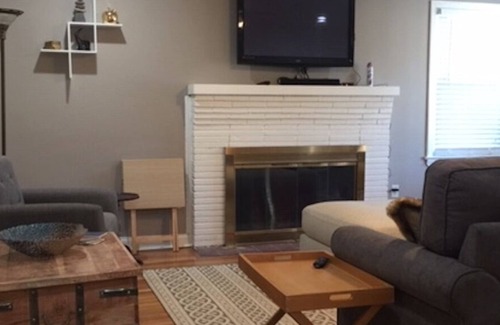 Shively House | Beautiful Derby Bungalow