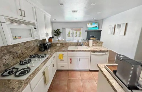 Racquet Club South House | Beautiful Desert Estate - Pool/Spa/Outdoor Kitchen