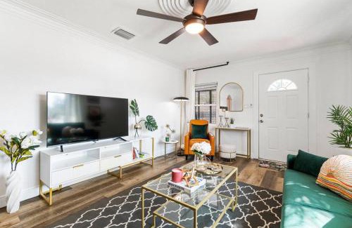 Tampa Villa | Beautiful Designed House in Hyde Park North