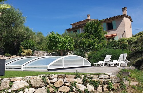 La Gaude Villa | Beautiful detached villa with private heated pool near Vence
