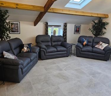 Fiddington House | Beautiful dog friendly cosy village barn