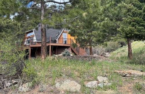 Coal Creek Canyon Cabin | Beautiful Dome House on 7 Mountain Acresn30 minutes to Boulder or Golden