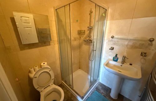 Hatfield House | Beautiful Double Room with En-suite