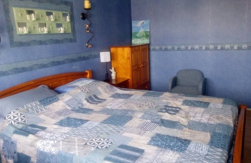 Longjumeau Bed & Breakfast | Beautiful double room at the gates of Paris