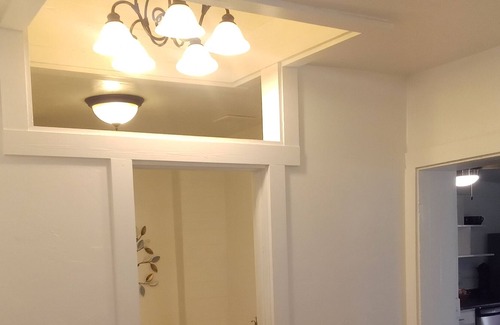 New London Apartment | Beautiful Downtown Apartment Near Entertainment and Dining