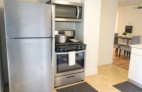 Hough House | Beautiful Downtown Vancouver "UP" style Duplex!