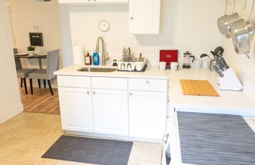 Hough House | Beautiful Downtown Vancouver "UP" style Duplex!