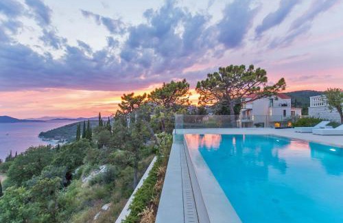Orasac Villa | Beautiful Dubrovnik Villa 5 Bedrooms Villa Gold Dubrovnik Stylish Furnishings & Wonderful Sea Views Orasac
