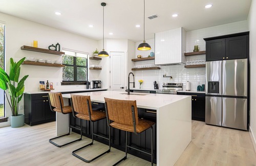 Port Tampa City House | Beautiful Elegant New Tampa Luxury Home