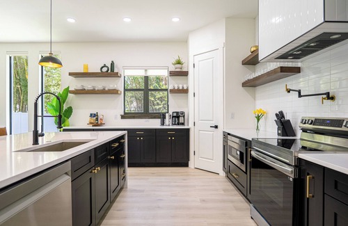 Port Tampa City House | Beautiful Elegant New Tampa Luxury Home
