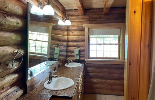 Embden Cabin | Beautiful Embden Pond Lodge - Enjoy Sugarloaf, Snowmobiling, and Ice Fishing