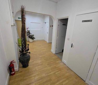 Reading House | Beautiful En suite Double Room with toilet and washroom R3