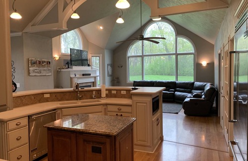 Pickett House | Beautiful Executive home perfect location for the NFL Draft or EAA airshow.