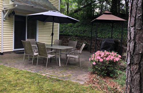 Concord House | Beautiful Executive Home, Concord, Sleeps 6