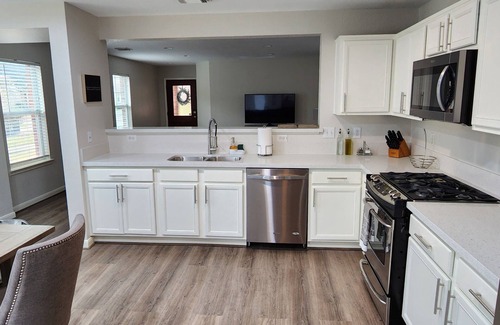 Barker House | Beautiful Family/Corporate Home